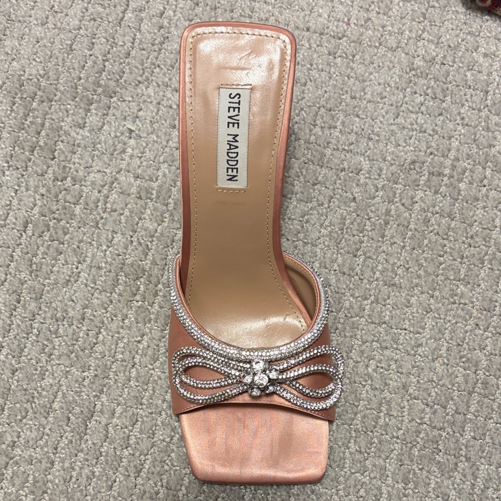 Steve Madden Women's Peach Heels with Rhinestone Bow